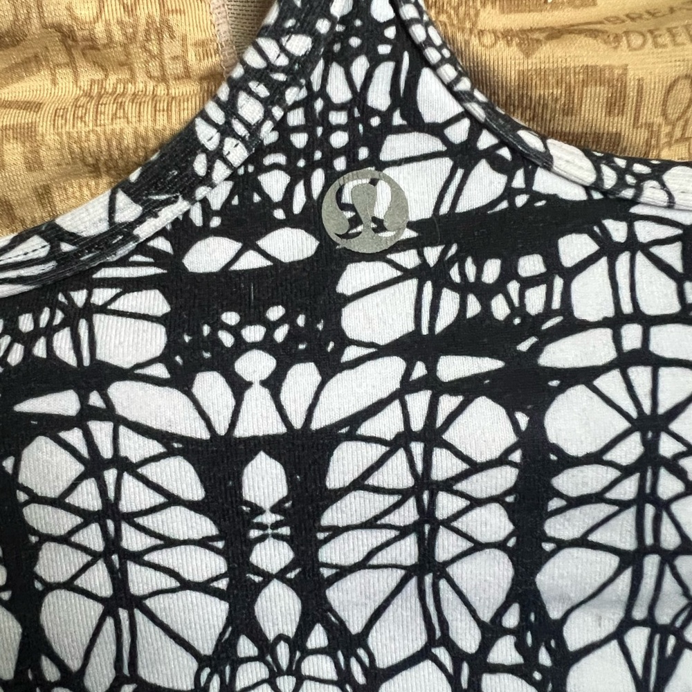 lululemon Black and White Patterned Crop Top